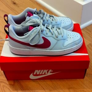 Nike Court Borough Low 2